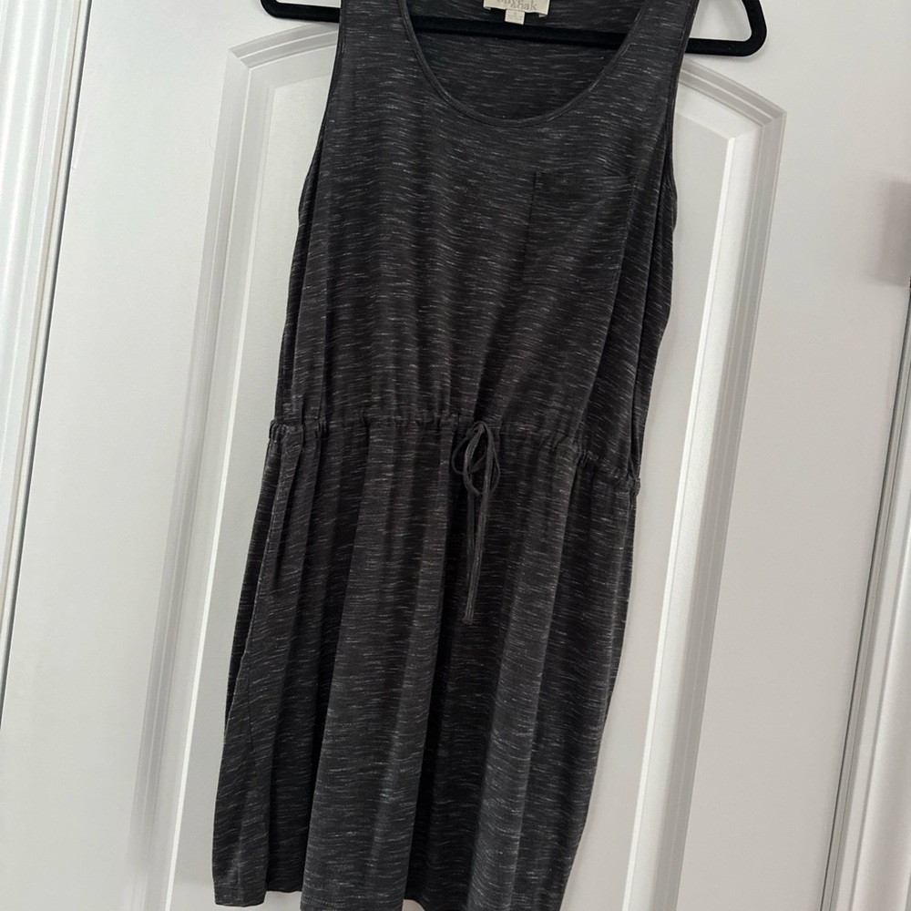 Olive & Oak Charcoal Sleeveless Mini Dress